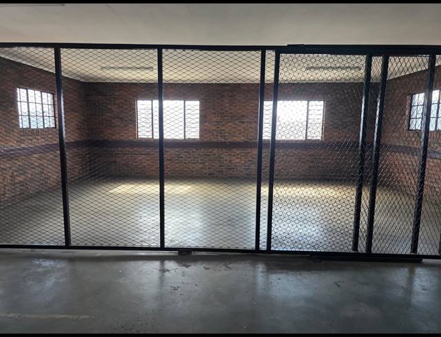 270M² WAREHOUSE TO LET IN ALRODE